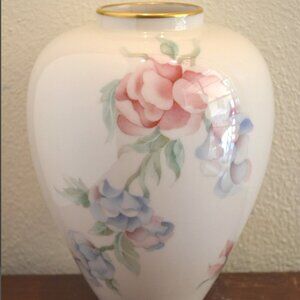 Lenox Chatsworth Floral Vase – Hand-Decorate China, 24k Gold Trim, 6.5” USED